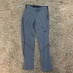 Nike Pro Combat Men’s Gray Jogger Pants - Medium